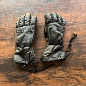 DAKINE Snowboarding Gloves